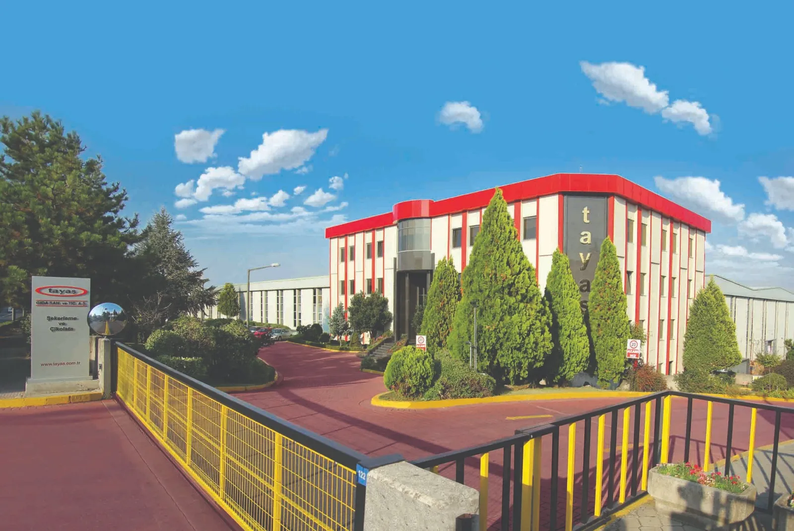 здание фабрики Таяс